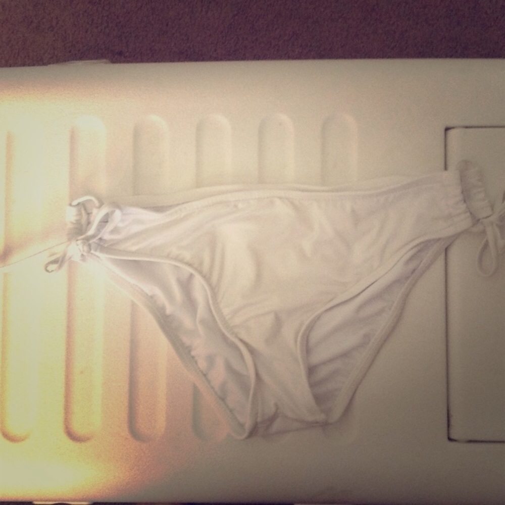 Bikini bundle! Size medium - Picture 6 of 8